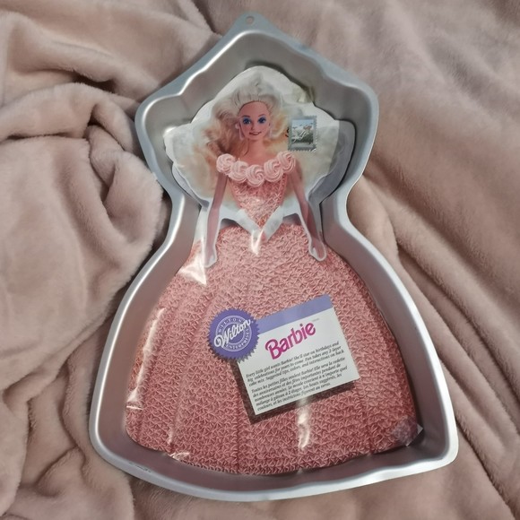 VTG Wilton Barbie Cake Pan 1992 Retro 80's 90's Kids Character Cakes Old School - Picture 3 of 10